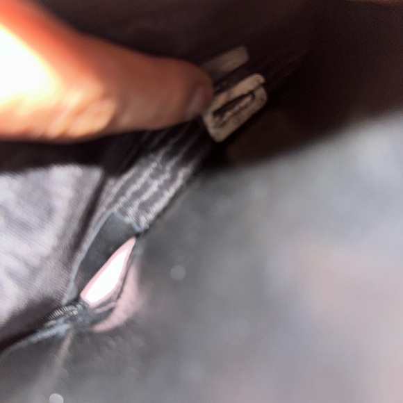 CHANEL - Vintage Noir/Black Caviar Leather Wallet - Picture 10 of 16